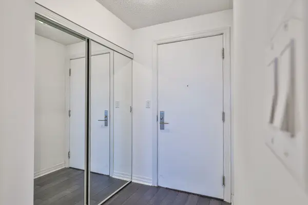 2015 Sheppard AVE E #2806, Toronto C15, ON M2J 1W6