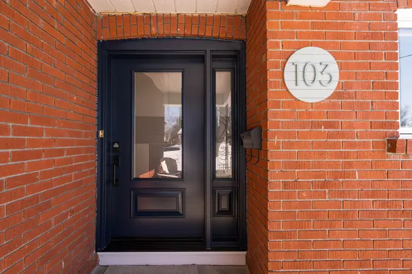 103 Rodney ST, Barrie, ON L4M 4C2