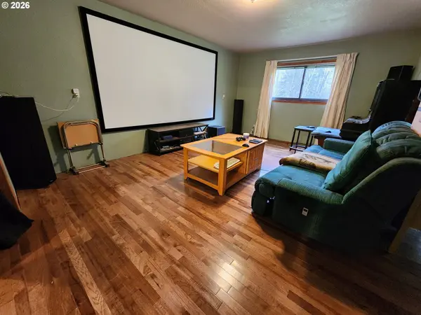 41214 Matt Kampy RD, Seaside, OR 97138