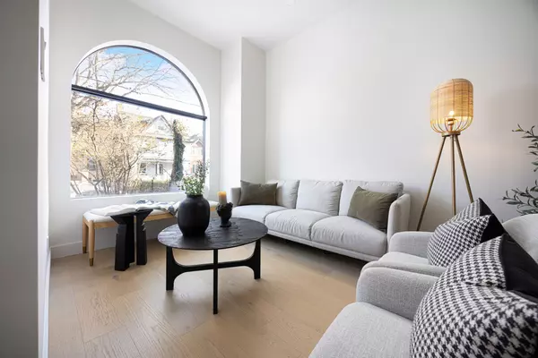 Toronto C01, ON M5S 2N6,292 Borden ST