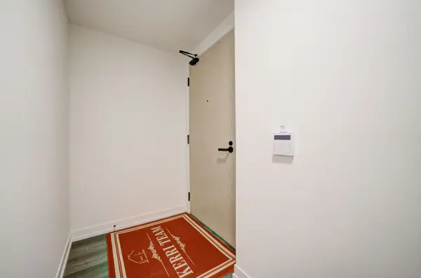 195 Commerce ST #517, Vaughan, ON L4K 5Z7