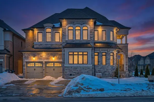 1 Carl Finlay DR, Brampton, ON L6P 4E2