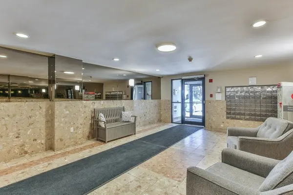 333 COMMISSIONERS RD W #405, London South, ON N6J 4X7