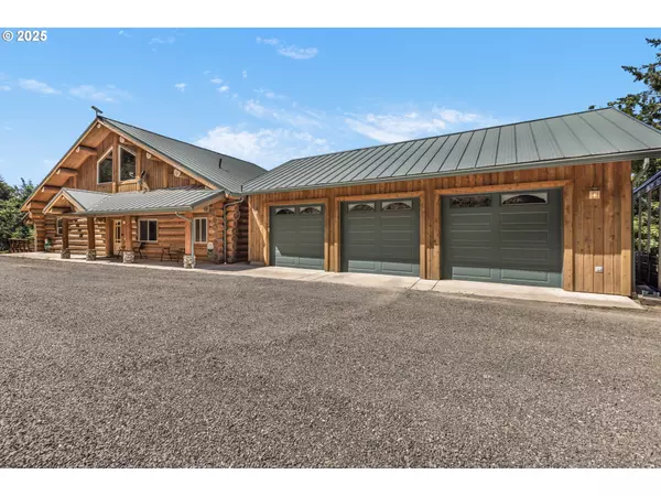 89112 Skyhigh DR, Springfield, OR 97477