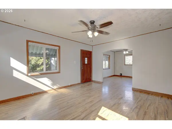 1911 KAUFFMAN AVE, Vancouver, WA 98660