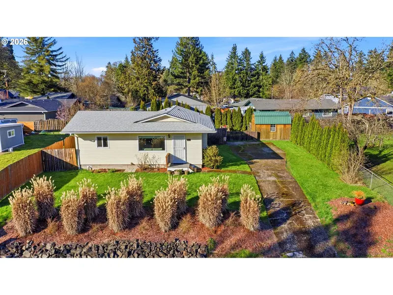 915 SE ZEE CT, Mc Minnville, OR 97128