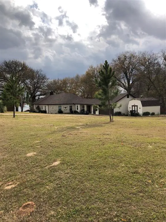 230 Kings Row,  Malakoff,  TX 75148