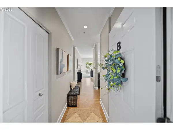 614 S NEVADA ST #B, Portland, OR 97219