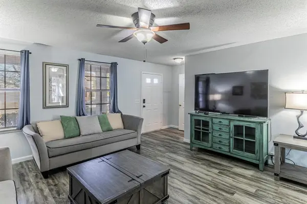 226 Yale Boulevard, Glenn Heights, TX 75154