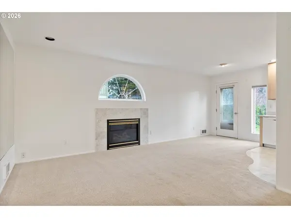 1945 NE 7TH DR, Lincoln City, OR 97367