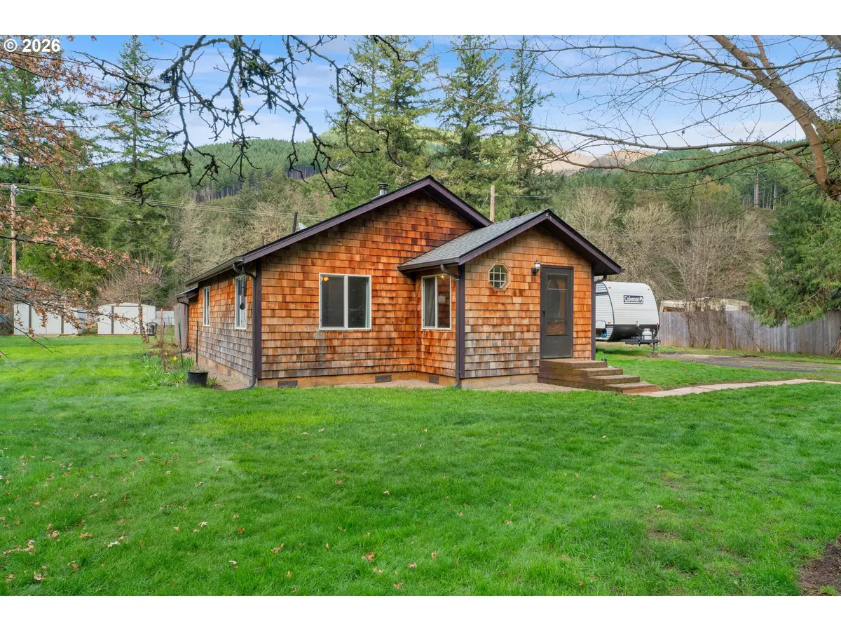 37727 ROW RIVER RD, Dorena, OR 97434
