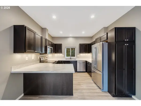 606 2ND ST, Garibaldi, OR 97118