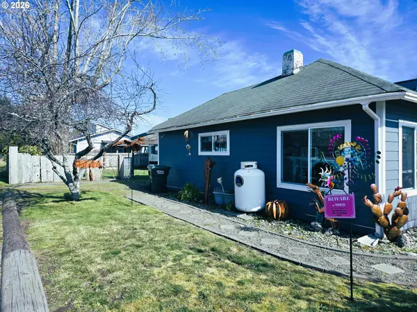 1501 262nd PL, Ocean Park, WA 98640