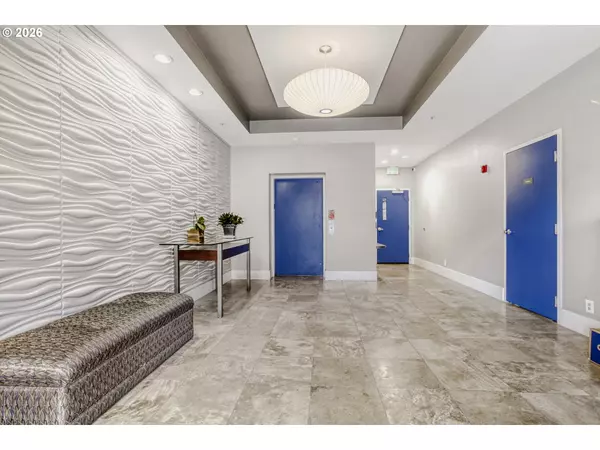 Portland, OR 97209,618 NW 12TH AVE #201