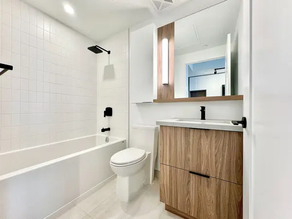 5 Defries ST #2809, Toronto C08, ON M5A 0W7