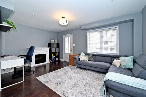 21 Hesketh RD, Ajax, ON L1Z 0K6