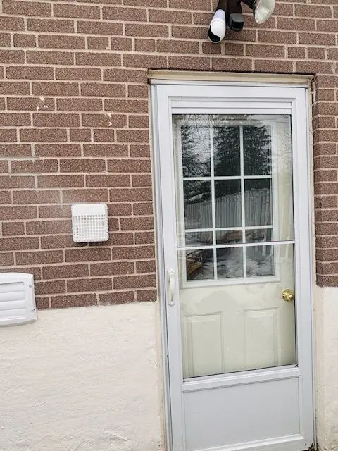 1 Ottawa CT, Aurora, ON L4G 2Y6