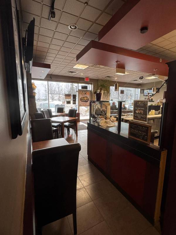 170 Mcewan DR #101, Caledon, ON L7E 4C8