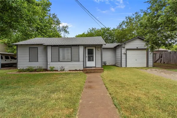 214 S Tower Street,  Weatherford,  TX 76086