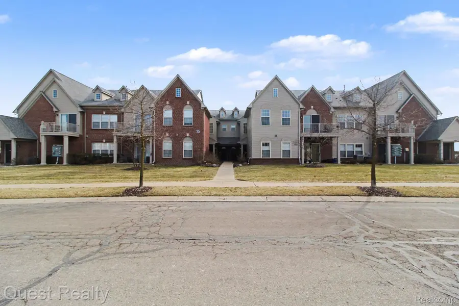 543 Addington LN, Ann Arbor, MI 48108