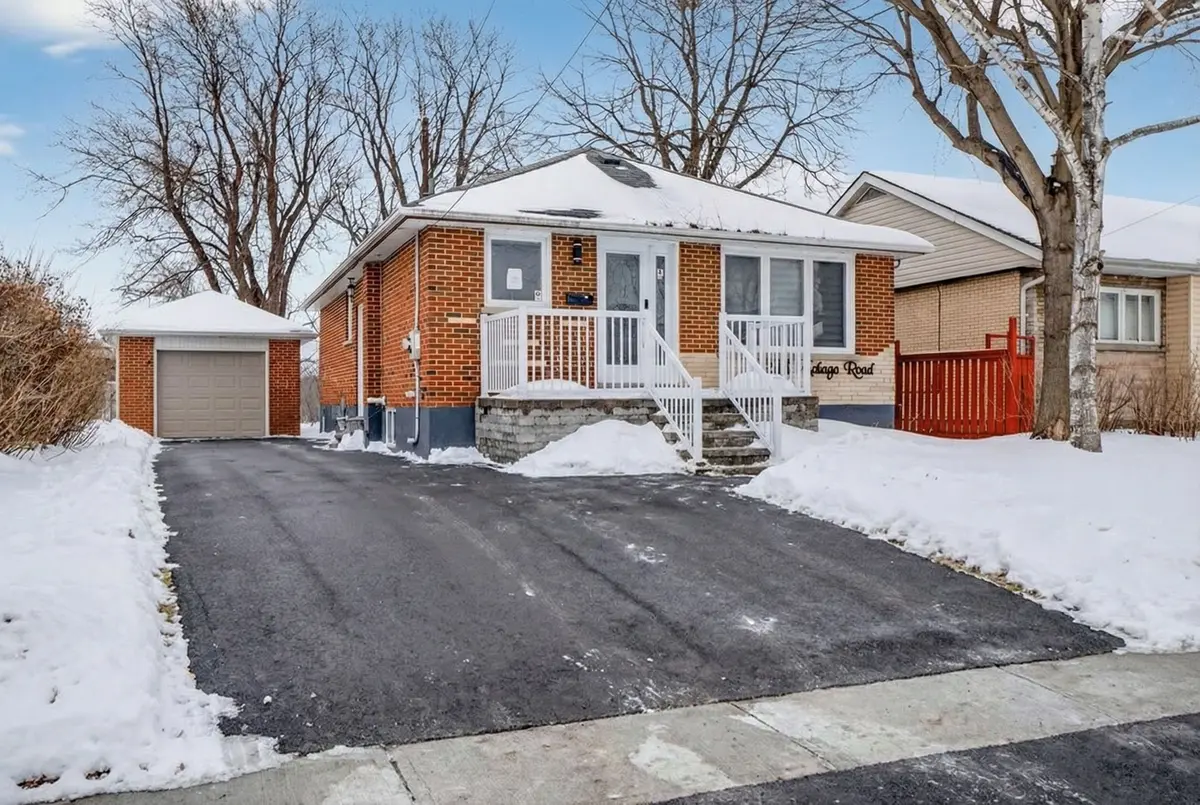 243 Malaga RD, Oshawa, ON L1J 1N6