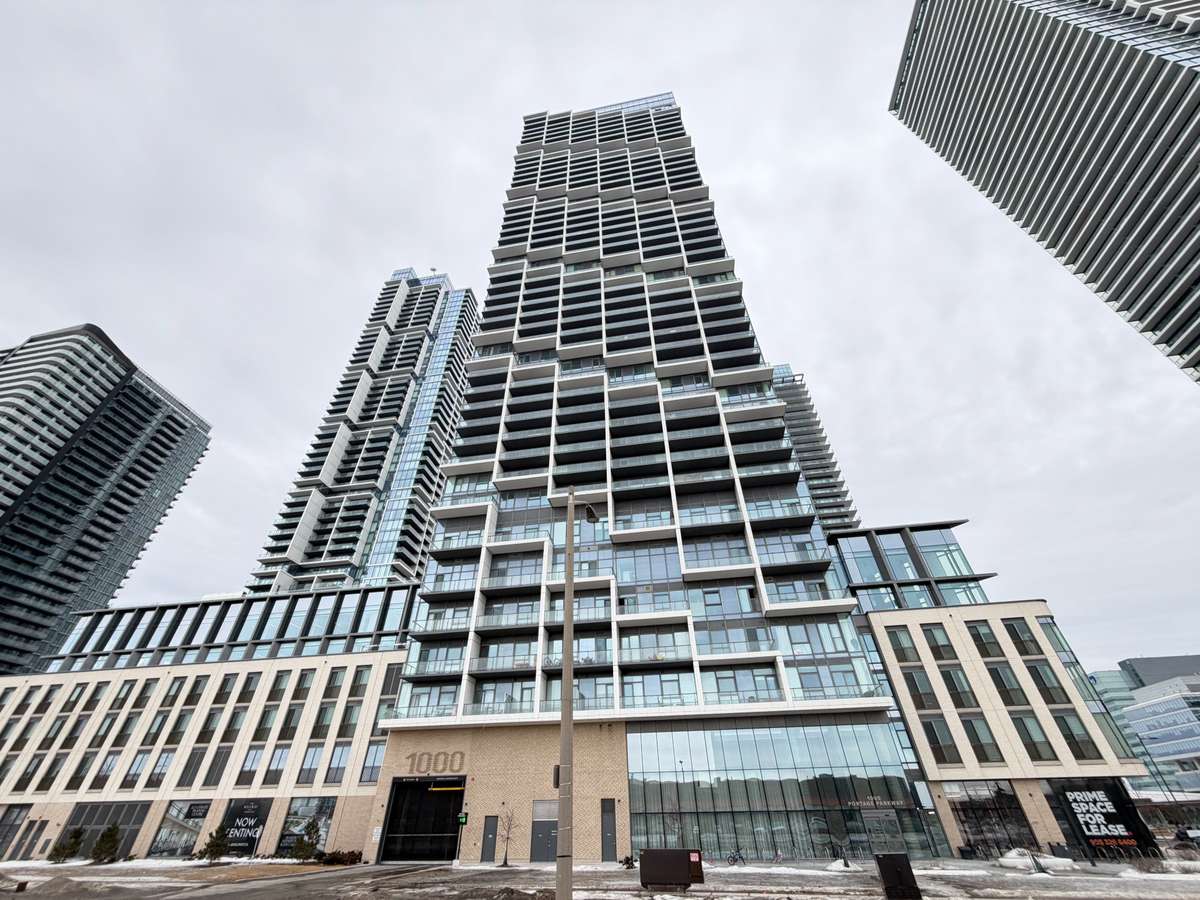 1000 Portage Pkwy #3710, Vaughan, ON L4K 0L1