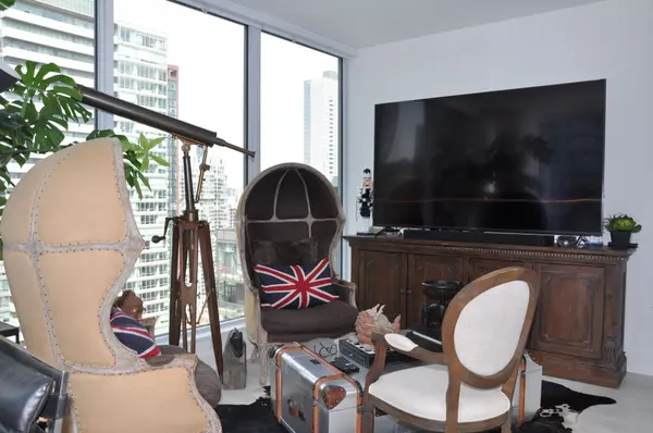 15 MERCER ST #3204, Toronto C01, ON M5V 1H2