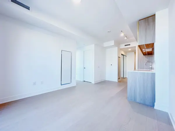 36 Olive AVE #2005, Toronto C14, ON M2N 0M4