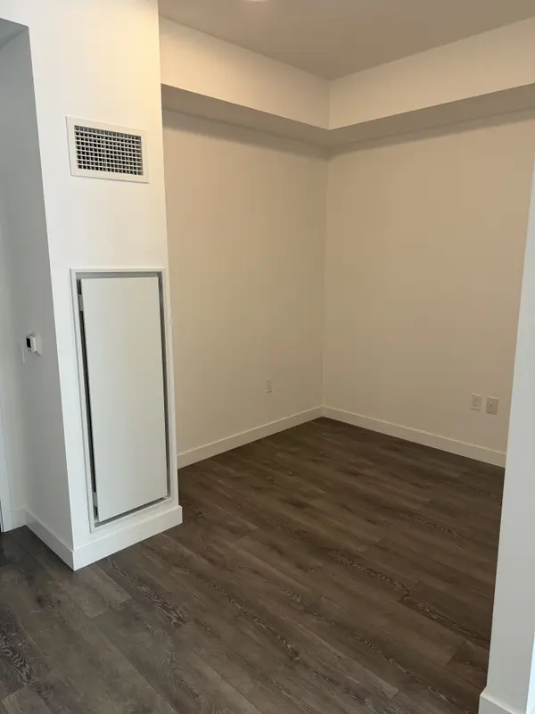 1635 Military TRL, Toronto E10, ON M1C 1B2