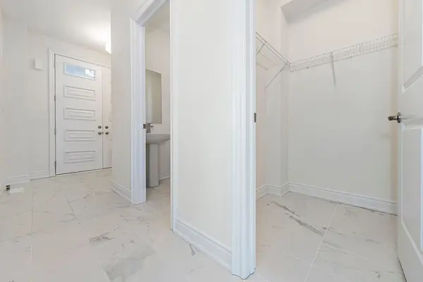 12 Wild Ginger LN, Springwater, ON L9X 2E4