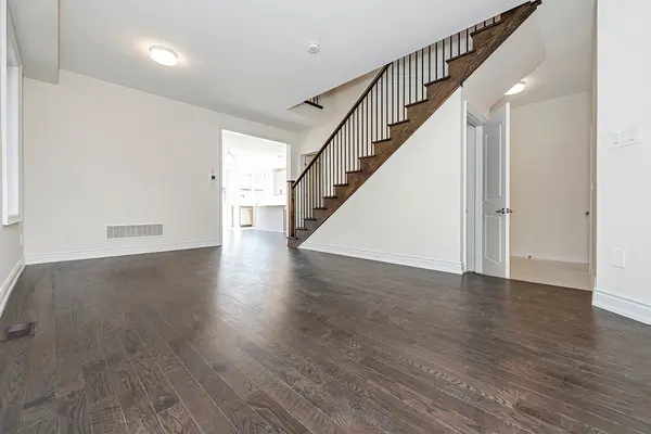 12 Wild Ginger LN, Springwater, ON L9X 2E4