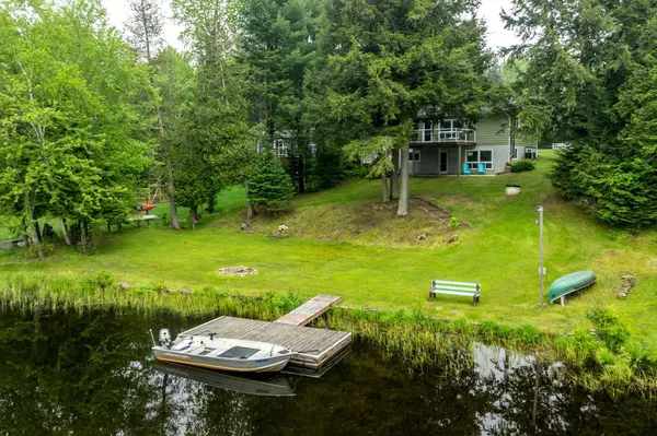 1093 Lamar DR, Algonquin Highlands, ON K0M 1S0