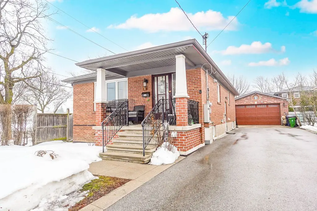 1 Norcross RD #Lower, Toronto C06, ON M3H 2R3