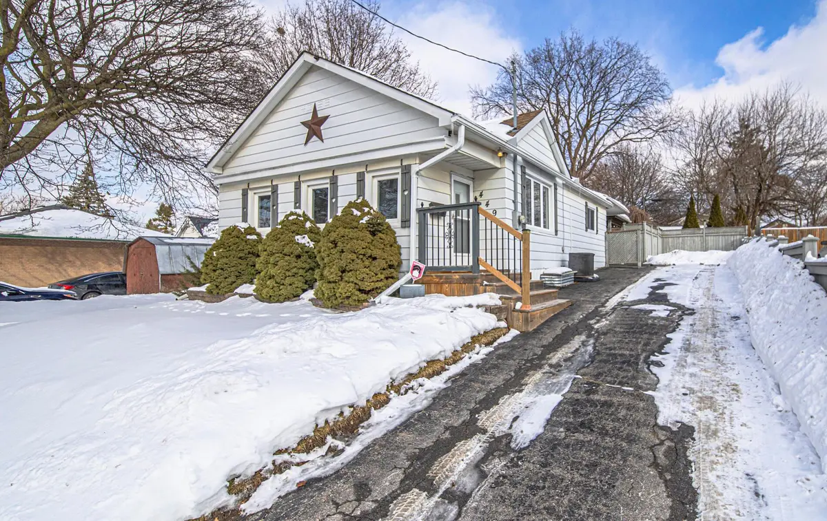 449 Cromwell AVE, Oshawa, ON L1J 4V3