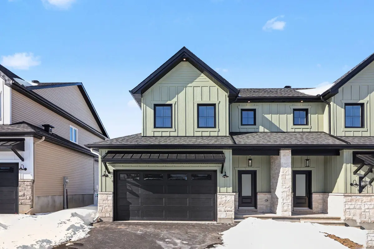 79 VILLENEUVE ST, North Stormont, ON K0C 1W0