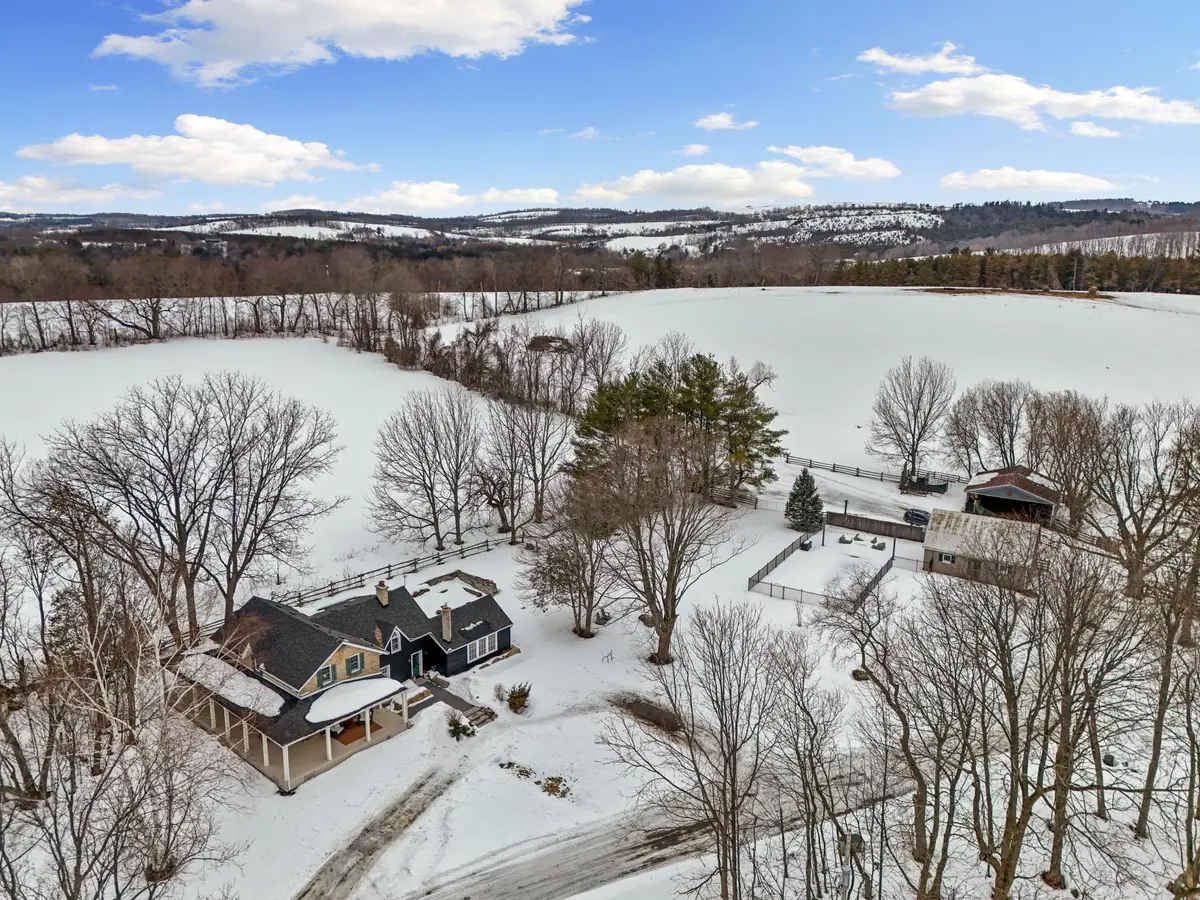 9024 Racetrack RD, Hamilton Township, ON K9A 4J9