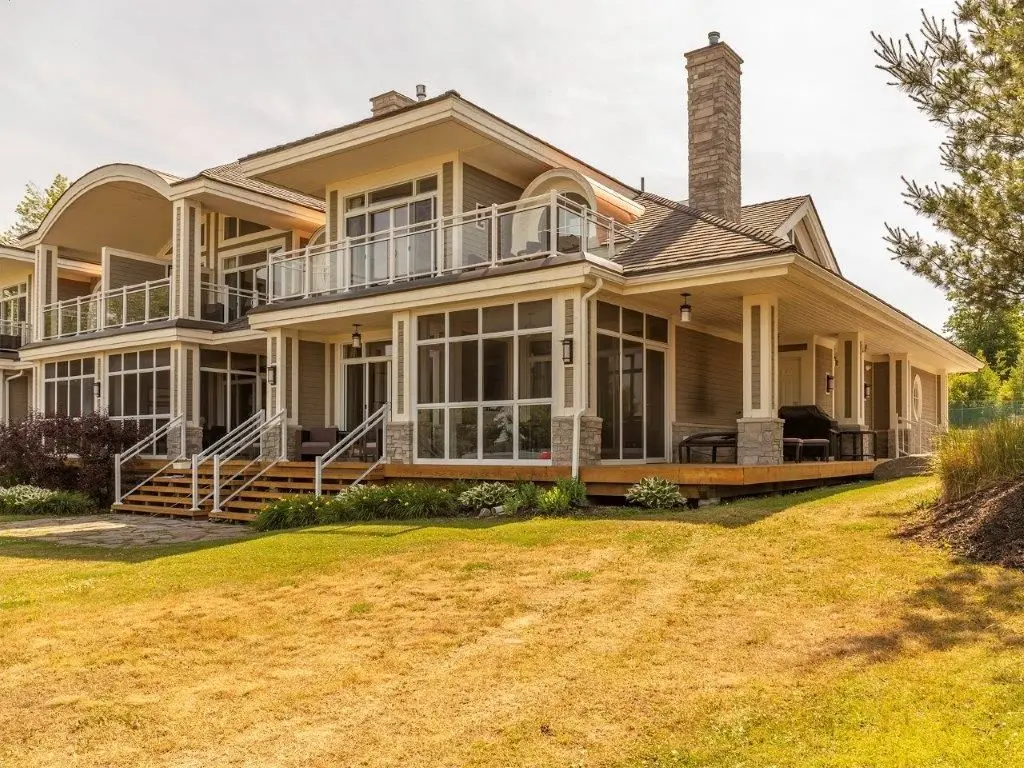 1869 Muskoka Road 118 HWY W #G104-D2, Muskoka Lakes, ON P1L 1W8