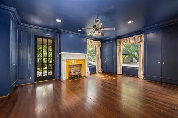 Fort Worth, TX 76107,4720 Collinwood Avenue