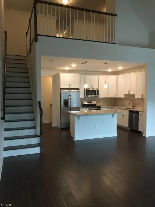 36 Elston Ct, Wanaque Boro, NJ 07420