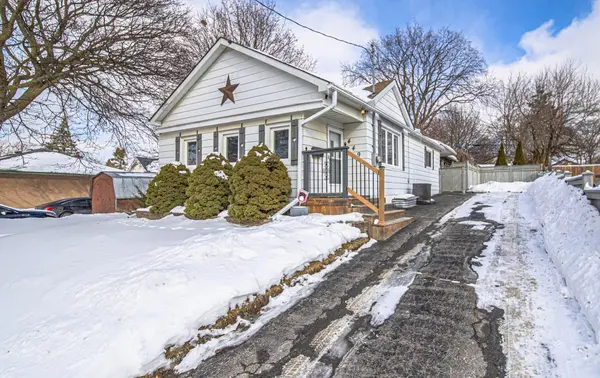 449 Cromwell AVE, Oshawa, ON L1J 4V3