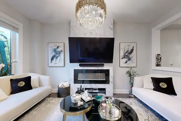 67 Collin CT, Richmond Hill, ON L4E 4K1