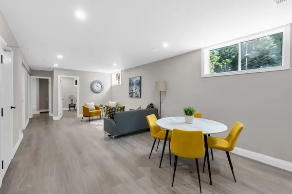 21 Little Lake DR #1, Barrie, ON L4M 7B9