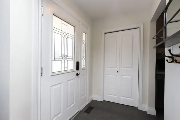 2001 Silverberry CRES, Mississauga, ON L5J 1C8