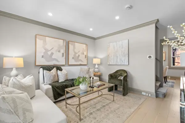 18 Page AVE, Toronto W02, ON M6S 2P5