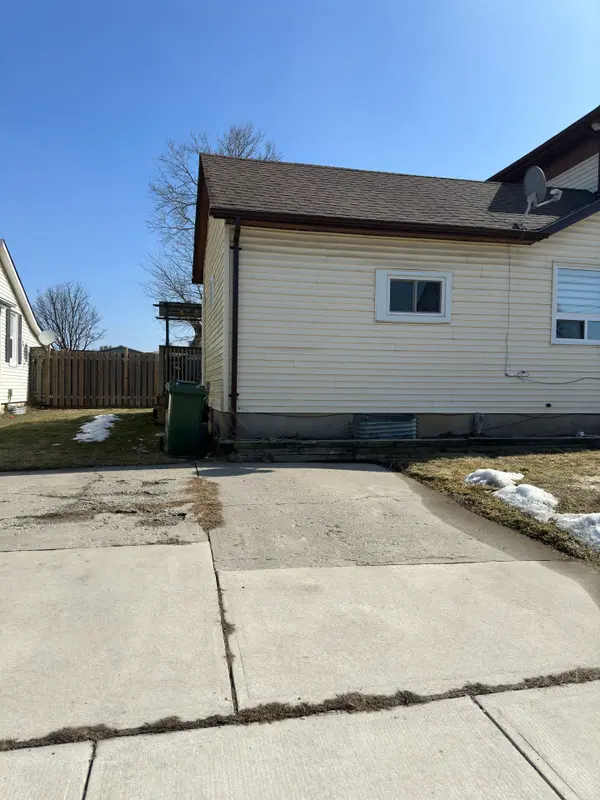 23 Barnes ST, St. Thomas, ON N5R 2V4