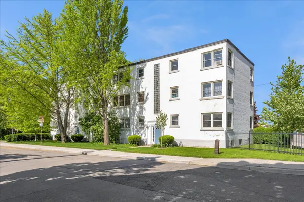 2 Stroud RD #5, Hamilton, ON L8S 1Z6