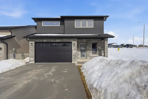 52 Meagan LN, Quinte West, ON K0K 2C0