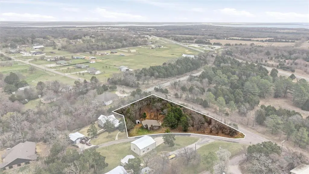 41 Cedar Bayou Boulevard, Gordonville, TX 76245