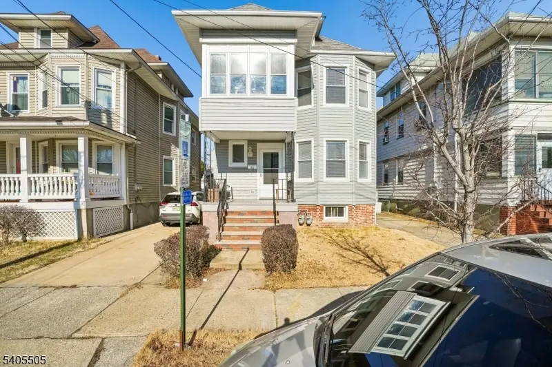 18 E 2Nd St, Clifton City, NJ 07011