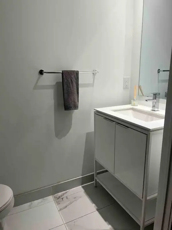 77 Shuter ST #216, Toronto C08, ON M5B 0B8